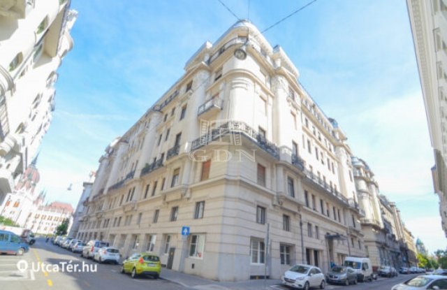 Eladó téglalakás, Budapesten, V. kerületben 89.9 M Ft