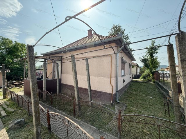 Eladó családi ház, Ecsegen 17.5 M Ft, 2 szobás
