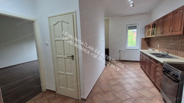 Kiadó téglalakás, albérlet, Békéscsabán 95 E Ft / hó