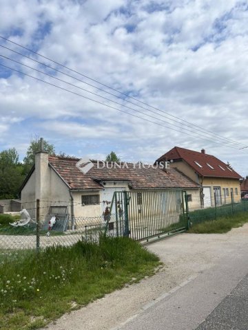 Eladó ipari ingatlan, Veszprémben, Alsóerdő utcában 98 M Ft