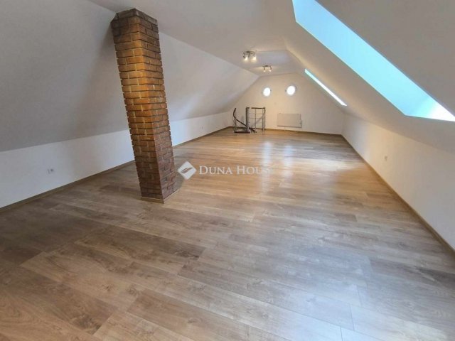 Eladó családi ház, Kecskeméten 68.5 M Ft, 3 szobás