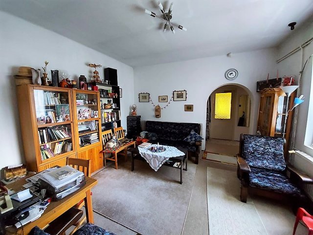 Eladó családi ház, Székesfehérvárott 59.9 M Ft, 3 szobás
