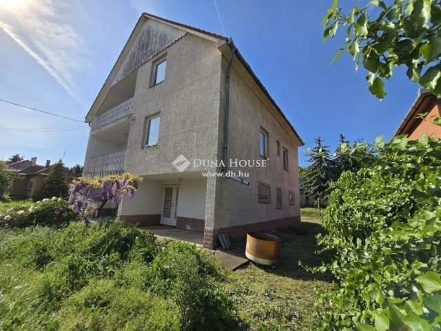 Eladó családi ház, Érden 98.99 M Ft, 6+2 szobás