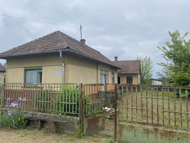Eladó családi ház, Nyírjákón 6 M Ft, 2 szobás