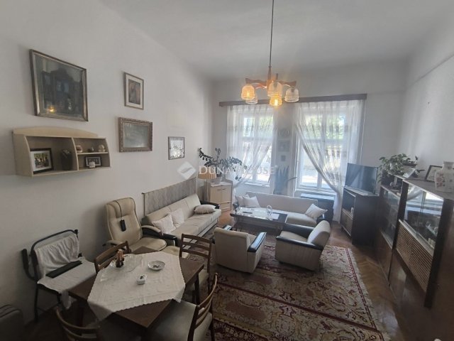 Eladó téglalakás, Kecskeméten 42 M Ft, 2 szobás