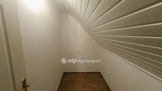 Eladó családi ház, Jászfényszarun 59.2 M Ft, 4+2 szobás