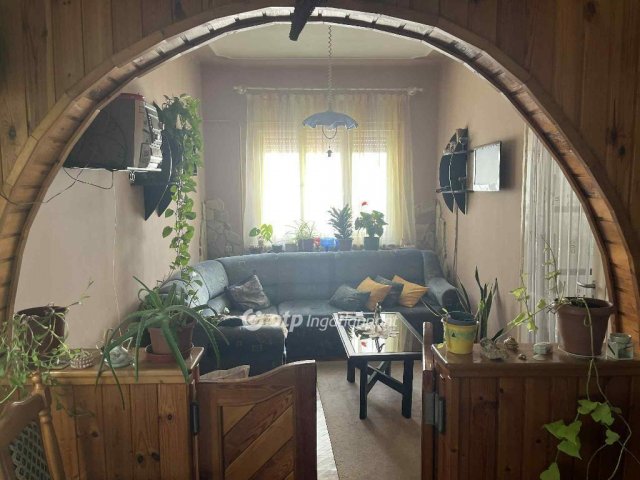 Eladó családi ház, Abonyban 38 M Ft, 3 szobás