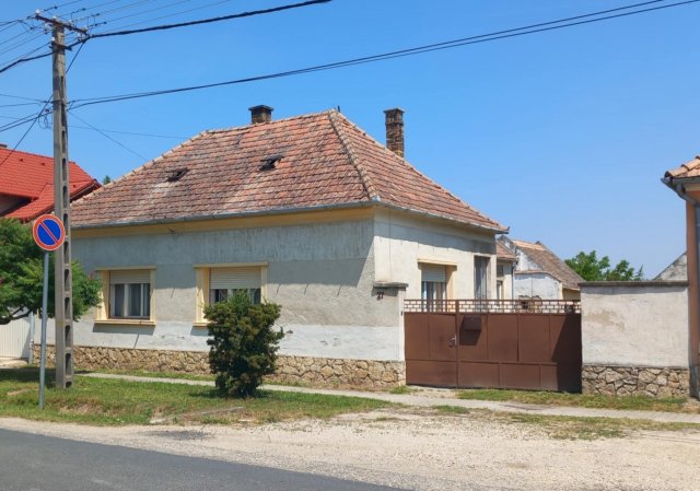 Eladó családi ház, Ugodon 19.5 M Ft, 1+2 szobás