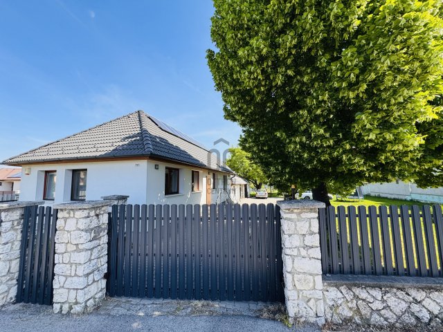 Eladó családi ház, Écsen 73 M Ft, 3 szobás