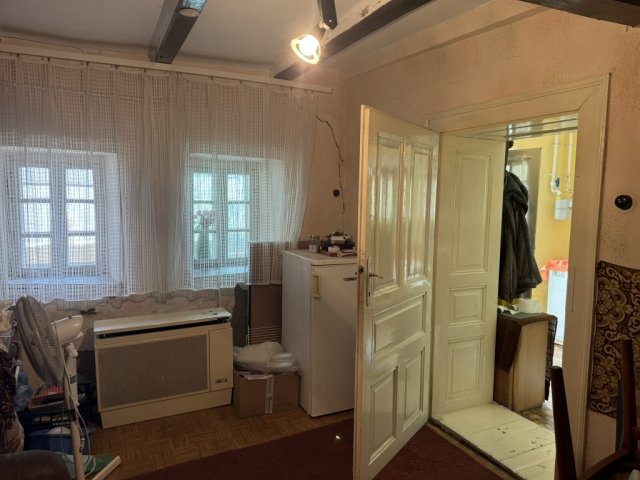 Eladó családi ház, Kiskörén 7.5 M Ft, 4 szobás