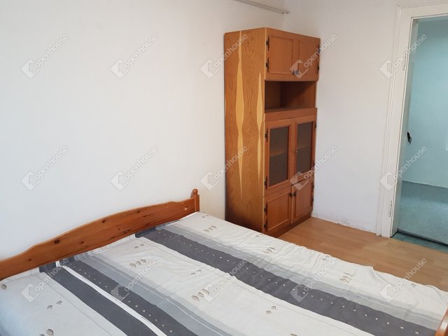 Eladó családi ház, Szegeden 42.5 M Ft, 2 szobás