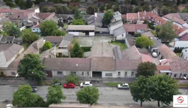Eladó ipari ingatlan, Vácon 239 M Ft / költözzbe.hu