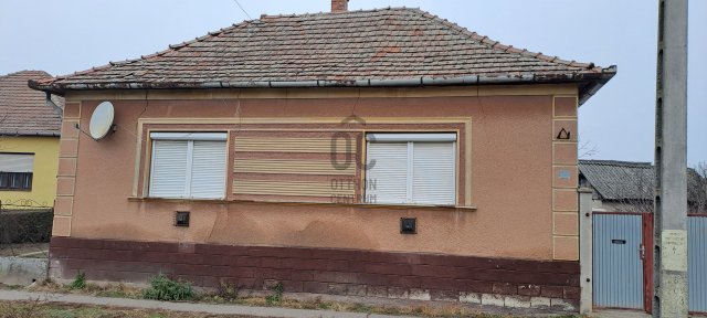 Eladó családi ház, Hosszúpályin 31 M Ft, 3 szobás