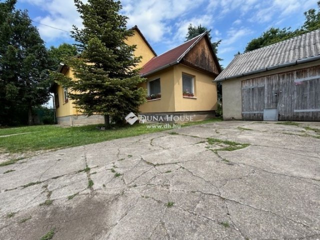 Eladó családi ház, Görcsönyben 61.99 M Ft, 3+1 szobás