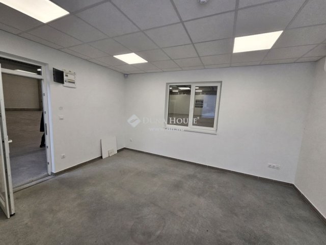 Kiadó üzlethelyiség, Székesfehérvárott 3836 E Ft / hó