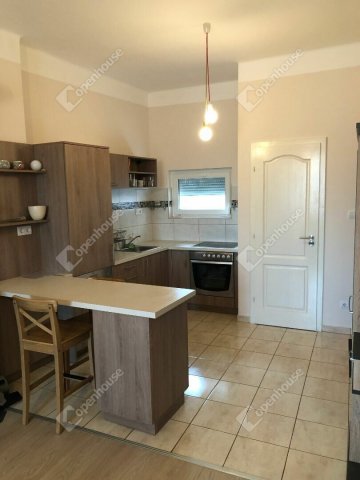Eladó téglalakás, Mosonmagyaróváron 34 M Ft, 2 szobás