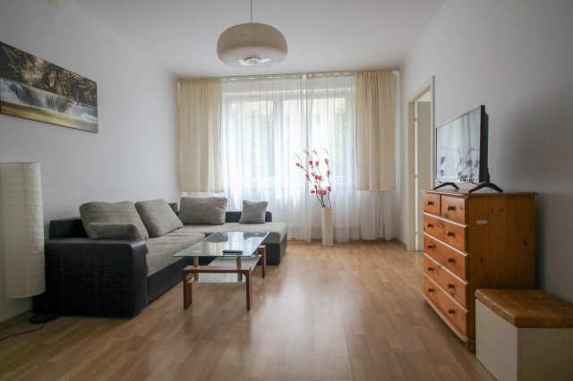 Kiadó panellakás, albérlet, Debrecenben 340 E Ft / hó, 3 szobás
