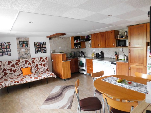 Eladó családi ház, Tapolcán 44.9 M Ft, 3 szobás