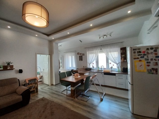 Eladó családi ház, Debrecenben 93.99 M Ft, 3 szobás