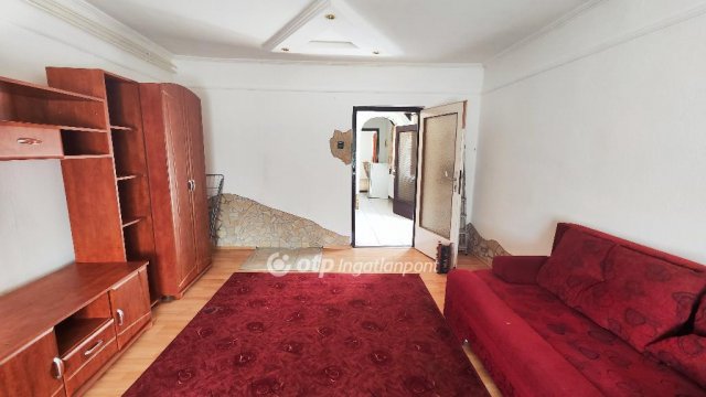 Eladó családi ház, Devecseren 22 M Ft, 2 szobás