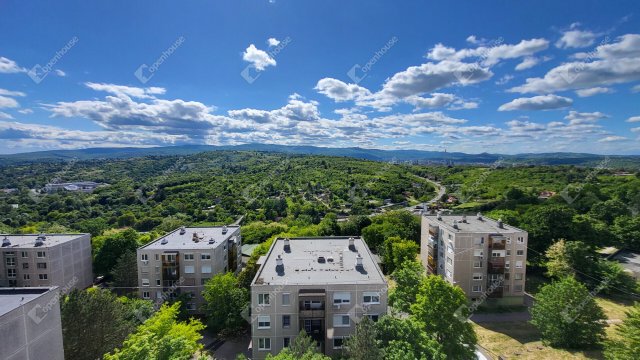Eladó panellakás, Miskolcon 31.99 M Ft, 2+1 szobás