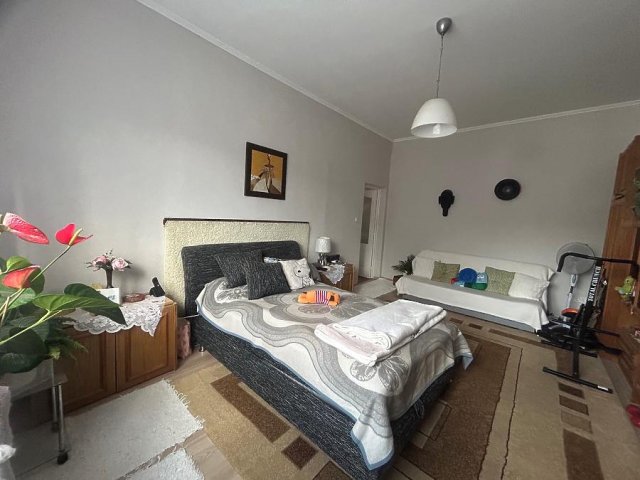 Eladó családi ház, Budapesten, X. kerületben 73.9 M Ft, 2 szobás