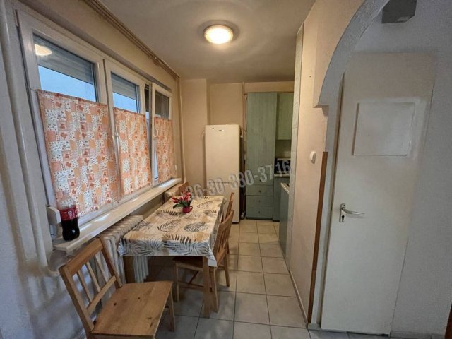 Eladó panellakás, Dunaújvárosban 29.9 M Ft, 2 szobás