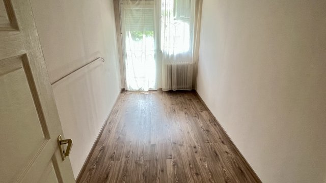 Eladó panellakás, Tiszaújvárosban 27.9 M Ft, 2+1 szobás