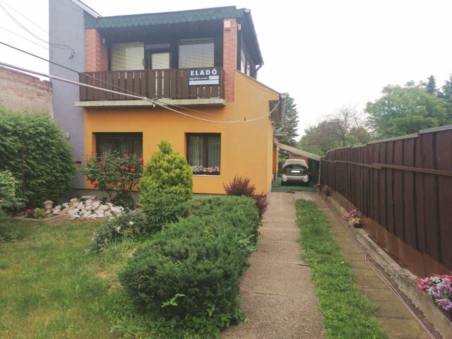 Eladó családi ház, Budapesten, XX. kerületben, Ady Endre utcában