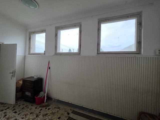 Eladó üzlethelyiség, Sellyén 19.99 M Ft, 3 szobás
