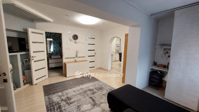 Eladó családi ház, Kisújszálláson 24 M Ft, 2+1 szobás