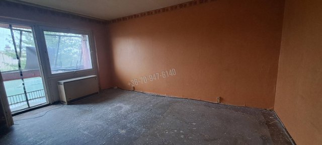 Eladó panellakás, Battonyán 8.5 M Ft, 2 szobás