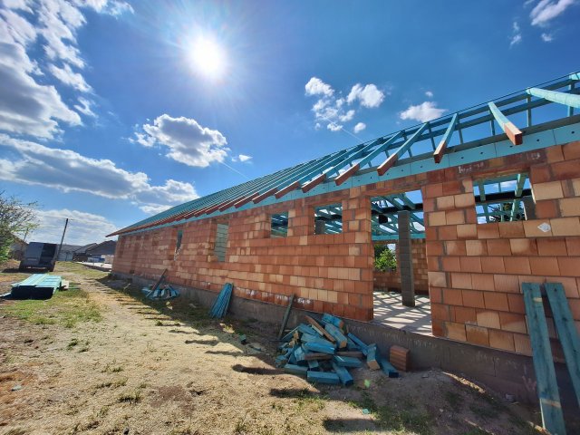 Eladó ikerház, Monoron 86.6 M Ft, 5 szobás / költözzbe.hu