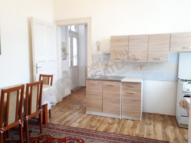 Kiadó téglalakás, albérlet, Budapesten, VII. kerületben