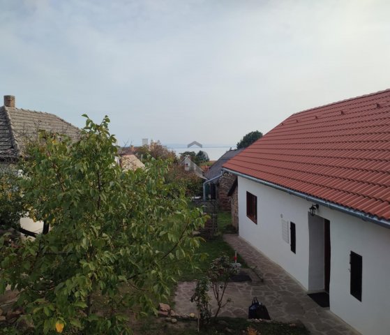 Eladó családi ház, Balatonszepezden 149.9 M Ft, 4 szobás