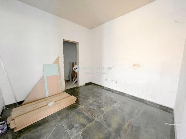 Eladó családi ház, Budapesten, XX. kerületben 52.9 M Ft