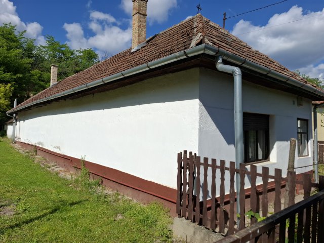 Eladó családi ház, Úrin, Szentistváni úton 23.9 M Ft
