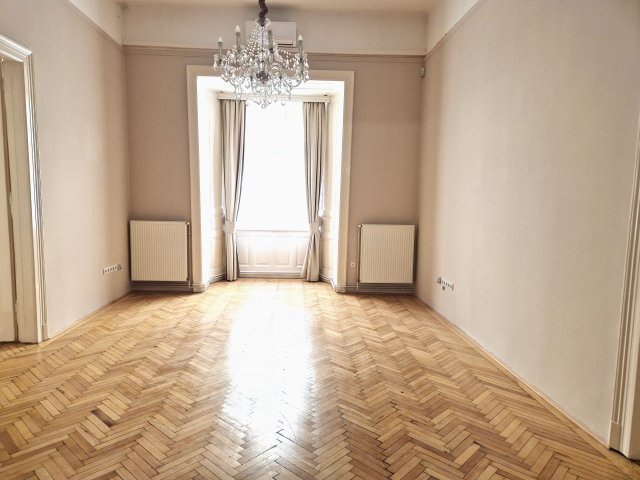 Eladó téglalakás, Budapesten, VI. kerületben 155 M Ft