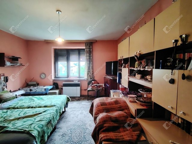 Eladó családi ház, Szabadbattyánban 33 M Ft, 3 szobás