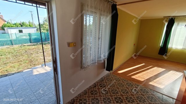 Eladó nyaraló, Komáromban 32.9 M Ft, 2 szobás