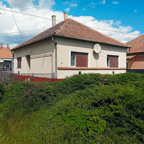 Eladó családi ház, Rakamazon 23.5 M Ft, 2+1 szobás