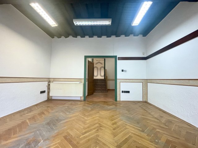 Kiadó ipari ingatlan, Sopronban 239 E Ft / hó