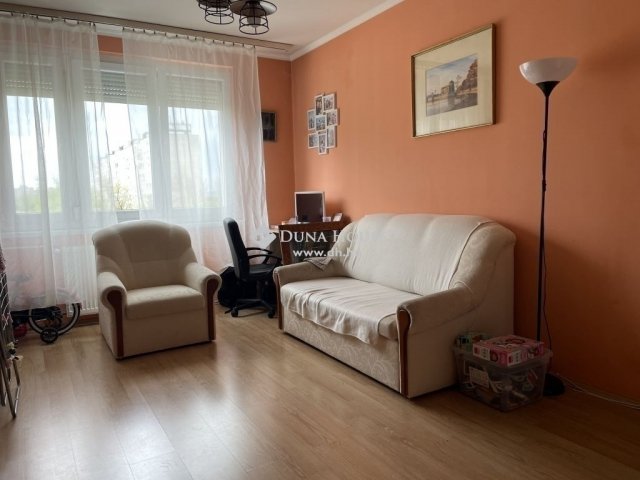 Eladó panellakás, Budapesten, XV. kerületben 68 M Ft, 3 szobás