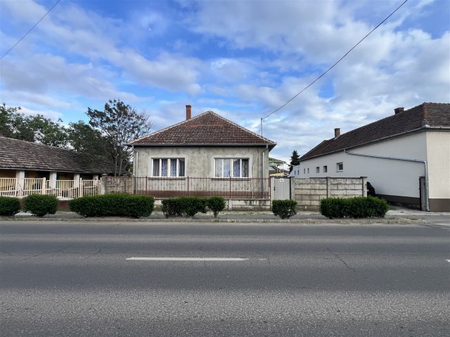 Eladó családi ház, Sarkadon 21.99 M Ft, 2 szobás