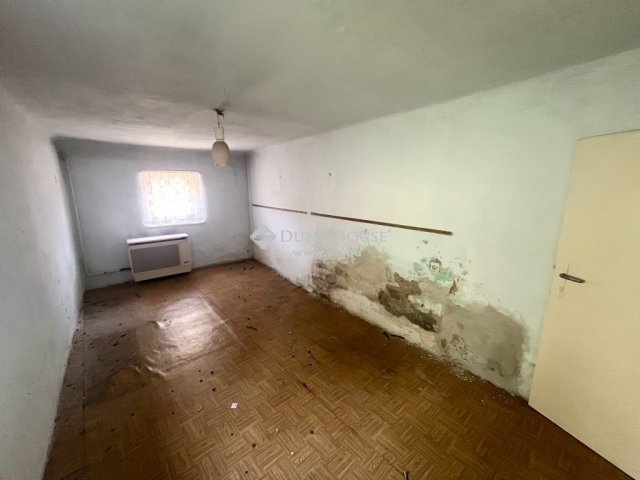Eladó családi ház, Budapesten, XVIII. kerületben 40 M Ft