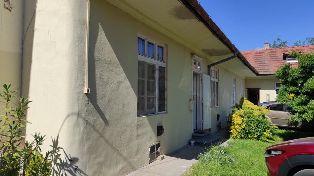 Eladó téglalakás, Egerben 38 M Ft, 2 szobás