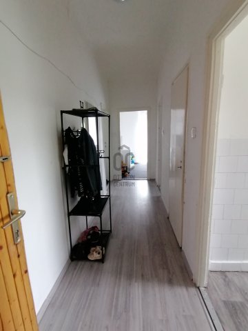 Eladó téglalakás, Komlón 15.5 M Ft, 2 szobás