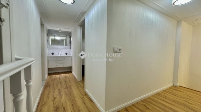 Eladó téglalakás, Budapesten, V. kerületben 95 M Ft, 4 szobás