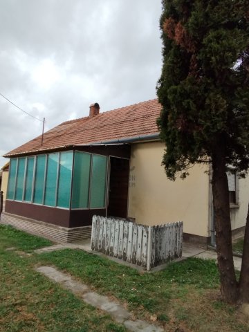 Eladó családi ház, Karádon 23.6 M Ft, 3 szobás