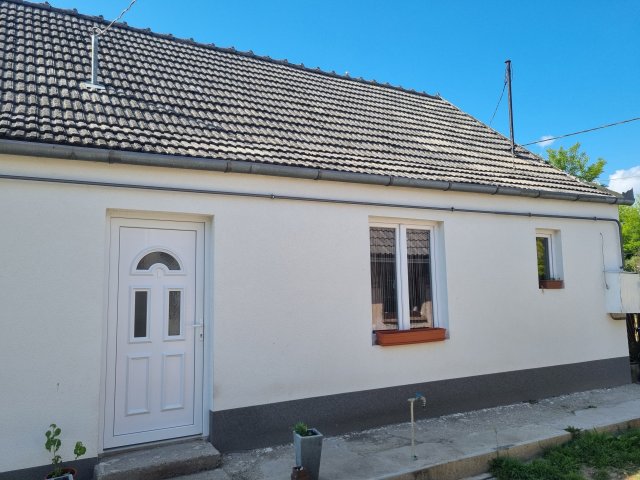 Eladó családi ház, Perkátán 32 M Ft, 2+1 szobás